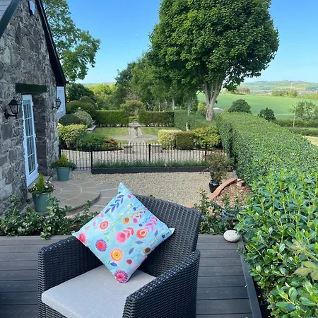 The Cottage At Ashbrook - Charming Country Cottage Near Belfast Exterior photo